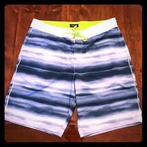 American Eagle Swim trunks/ board shorts large.
